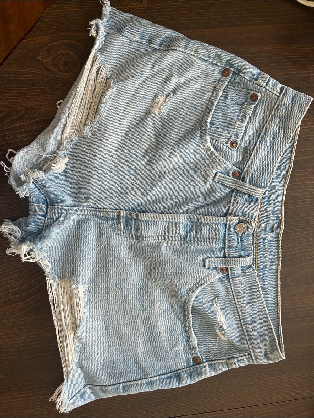 Levi’s 501 Distressed Cutoff Denim Shorts Light Wash W28